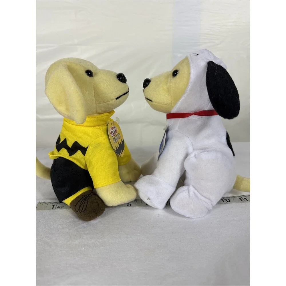 Raising Cane’s Snoopy & Woodstock Charlie Brown Dogs Limited Edition 2021